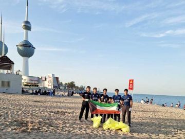 أشبال الكويت ينظفون ساحل الأبراج و الجون 