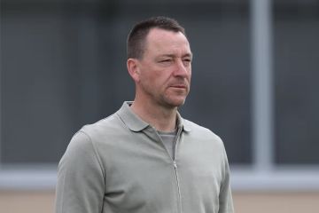 جون تيري يشعر بالقلق على مستقبل تشيلسي بعد إقالة روسينيور