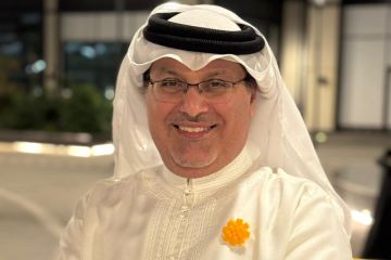 سفير البحرين: دعمنا للصفوف الأمامية واجب.. و زهرة العرفج رمز للوحدة