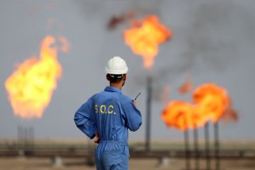 العراق صدر 10 ملايين برميل نفط في أبريل عبر مضيق هرمز
