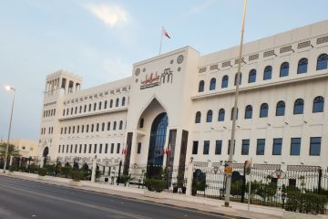 النواب البحريني يسقط عضوية 3 نواب لاعتراضهم على إجراءات بحق متعاطفين مع إيران