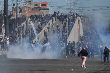 بوليفيا.. تصاعد الاحتجاجات يتسبب في نقص الغذاء والوقود