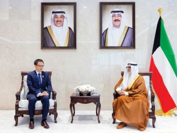 وزير الخارجية تسلم أوراق اعتماد 3 سفراء جدد وزير الخارجية تسلم أوراق اعتماد 3 سفراء جدد