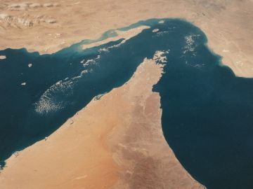 الاتحاد الأوروبي يسعى لزيادة عدد السفن لتأمين الملاحة في مضيق هرمز بعد انتهاء الحرب في إيران الاتحاد الأوروبي يسعى لزيادة عدد السفن لتأمين الملاحة في مضيق هرمز بعد انتهاء الحرب في إيران