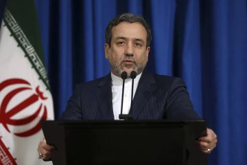 عراقجي: نطالب الكويت بالإفراج عن مواطنينا المحتجزين ونحتفظ بحق الرد عراقجي: نطالب الكويت بالإفراج عن مواطنينا المحتجزين ونحتفظ بحق الرد