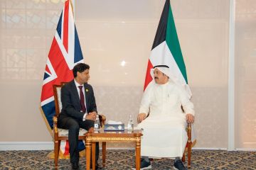وزير المالية: تطوير التعاون مع المملكة المتحدة وزير المالية: تطوير التعاون مع المملكة المتحدة