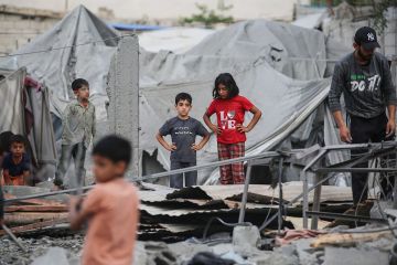 استشهاد رضيع وأبويه في غارة للاحتلال على غزة