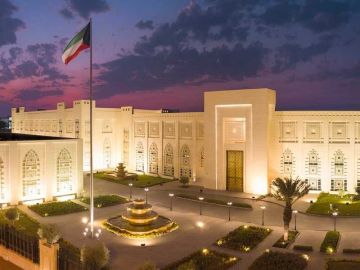 وزارة الخارجية تعرب بمناسبة يوم المرأة الكويتية عن بالغ اعتزازها بما حققته من إنجازات نوعية وإسهامات وطنية رائدة وزارة الخارجية تعرب بمناسبة يوم المرأة الكويتية عن بالغ اعتزازها بما حققته من إنجازات نوعية وإسهامات وطنية رائدة