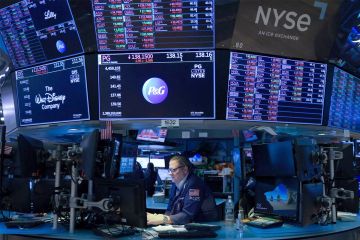 تراجع الأسهم الأميركية بعد مستويات قياسية تراجع الأسهم الأميركية بعد مستويات قياسية
