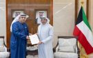 وزير الخارجية يتلقى رسالة خطية من نظيره الإماراتي