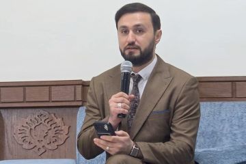 حجاوي تحدث عن بناء الجملة الشعرية في منتدى المبدعين