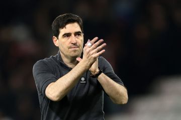 ليفربول يتفاوض مع إيراولا لخلافة سلوت