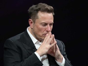 إيلون ماسك يفقد لقب التريليونير بعد أسبوع من حصوله عليه إيلون ماسك يفقد لقب التريليونير بعد أسبوع من حصوله عليه