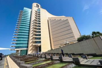 الكويت تطرح أول عطاء لتحميل النفتا ... منذ الحرب الكويت تطرح أول عطاء لتحميل النفتا ... منذ الحرب
