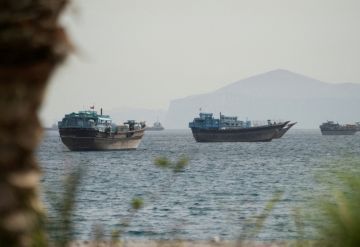 غولدمان ساكس : منتجو نفط الخليج يقلصون الاعتماد على هرمز غولدمان ساكس : منتجو نفط الخليج يقلصون الاعتماد على هرمز