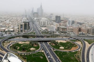 الرياض.. الدوام 4 ساعات يوميا في 50 جهة حكومية الرياض.. الدوام 4 ساعات يوميا في 50 جهة حكومية