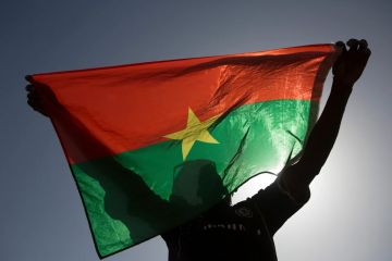 برلمان بوركينا فاسو يصادق على قانون الحريات الدينية المثير للجدل برلمان بوركينا فاسو يصادق على قانون الحريات الدينية المثير للجدل