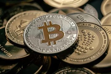  بتكوين تواصل الهبوط وتلامس مستوى 61 ألف دولار