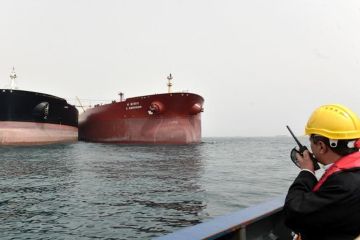مواصلة شحن النفط والغاز رغم تجدد الهجمات مواصلة شحن النفط والغاز رغم تجدد الهجمات