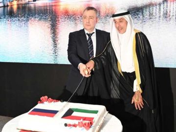 السفير الروسي فلاديمير جيلتوف: نقدر حكمة القيادة الكويتية في التعامل مع القضايا الإقليمية والدولية السفير الروسي فلاديمير جيلتوف: نقدر حكمة القيادة الكويتية في التعامل مع القضايا الإقليمية والدولية