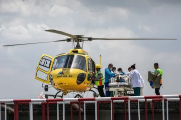 أنقذ نفسه من جبل إيفرست.. ويغادر العناية المركزة أنقذ نفسه من جبل إيفرست.. ويغادر العناية المركزة