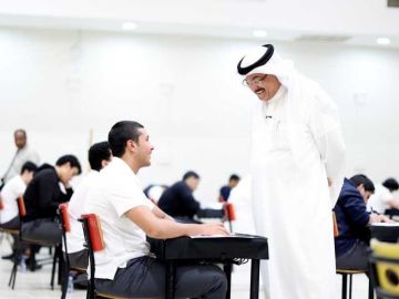 وزير التربية تفقد لجان امتحانات الصف الثاني عشر وزير التربية تفقد لجان امتحانات الصف الثاني عشر