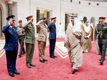 ولي العهد.. حضور داخلي يعكس اهتمام القيادة بشعبها ولي العهد.. حضور داخلي يعكس اهتمام القيادة بشعبها