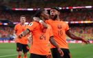 هولندا تدخل نادي الـ100 هدف في تاريخ كأس العالم