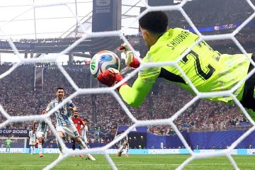 ميسي يدخل شوبير القائمة التاريخية في كأس العالم ميسي يدخل شوبير القائمة التاريخية في كأس العالم