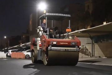  الأشغال : استكمال فرش طبقات الأسفلت في إشبيلية واليرموك
