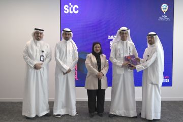 stc تكرم فائقي الثانوية العامة