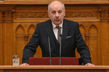 المجر: تعديلات دستورية تمهد لعزل الرئيس المجر: تعديلات دستورية تمهد لعزل الرئيس