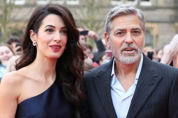 مهرجان فينيسيا يمنح كلوني جائزة الأسد الذهبي مهرجان فينيسيا يمنح كلوني جائزة الأسد الذهبي