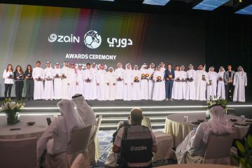 «زين» تكرّم نجوم الكرة... و«الأبيض» يهيمن على التميز