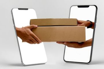 قرار تنظيم منصات التوصيل يربك سوق التجارة الإلكترونية قرار تنظيم منصات التوصيل يربك سوق التجارة الإلكترونية