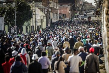 احتجاجات في جنوب أفريقيا ضد الهجرة غير الشرعية ومطالبات بترحيل المخالفين