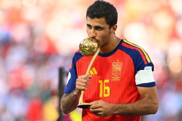 الإسباني رودري أفضل لاعب الإسباني رودري أفضل لاعب