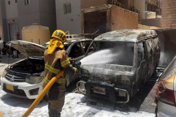 السيطرة على حريق مركبات في الفحيحيل.. ولا إصابات السيطرة على حريق مركبات في الفحيحيل.. ولا إصابات