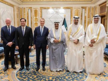 سمو الأمير يستقبل الرئيس التنفيذي لشركة بروكفيلد سمو الأمير يستقبل الرئيس التنفيذي لشركة بروكفيلد