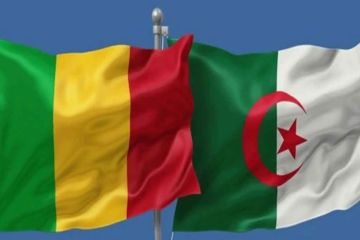 الجزائر ومالي تعيدان سفيريهما وتستأنفان حركة الطيران بعد قطيعة أكثر من عام الجزائر ومالي تعيدان سفيريهما وتستأنفان حركة الطيران بعد قطيعة أكثر من عام