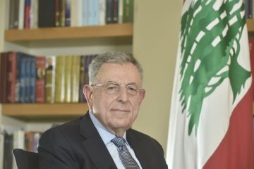 السنيورة: كيف يمكن للبنان الخروج من المحنة وتصويب مسيرة الإنقاذ بعد الإطار مع إسرائيل؟ السنيورة: كيف يمكن للبنان الخروج من المحنة وتصويب مسيرة الإنقاذ بعد الإطار مع إسرائيل؟