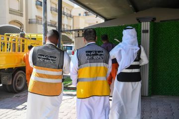 بلدية الكويت تزيل ديوانية مخالفة في جابر الأحمد 
