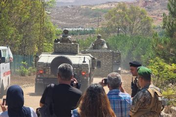 الجيش اللبناني ينتشر في بلدة بالجنوب بعد انسحاب إسرائيل الجيش اللبناني ينتشر في بلدة بالجنوب بعد انسحاب إسرائيل