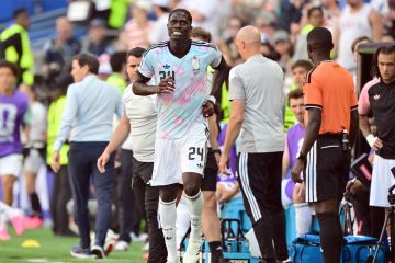 البلجيكي أونانا يغيب عن أستون فيلا 9 أشهر البلجيكي أونانا يغيب عن أستون فيلا 9 أشهر