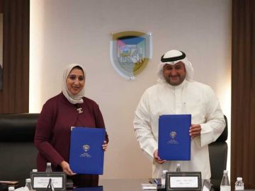الدفاع توقع بروتوكول تعاون مع الجهاز المركزي لتكنولوجيا المعلومات في مجال التحول الرقمي الدفاع توقع بروتوكول تعاون مع الجهاز المركزي لتكنولوجيا المعلومات في مجال التحول الرقمي