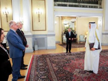 الرئيس اليوناني: سياسة الكويت قائمة على السلام.. والهجمات الإيرانية تهديد للأمن الرئيس اليوناني: سياسة الكويت قائمة على السلام.. والهجمات الإيرانية تهديد للأمن