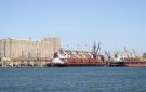 الحوثيون: لسنا وراء استهداف ميناء دمياط المصري - kw