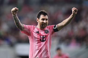 الدوري الأميركي.. ميسي يقود إنتر ميامي لسحق مونتريال 7-1 بـ سوبر هاتريك الدوري الأميركي.. ميسي يقود إنتر ميامي لسحق مونتريال 7-1 بـ سوبر هاتريك