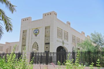الكويت ترحب بقرار الولايات المتحدة رفع اسم سورية من قائمة الدول الراعية للإرهاب الكويت ترحب بقرار الولايات المتحدة رفع اسم سورية من قائمة الدول الراعية للإرهاب