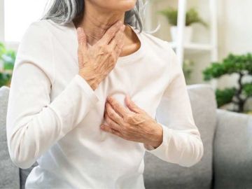 بعد الستين.. عادات غذائية تدعم حموضة المعدة بعد الستين.. عادات غذائية تدعم حموضة المعدة
